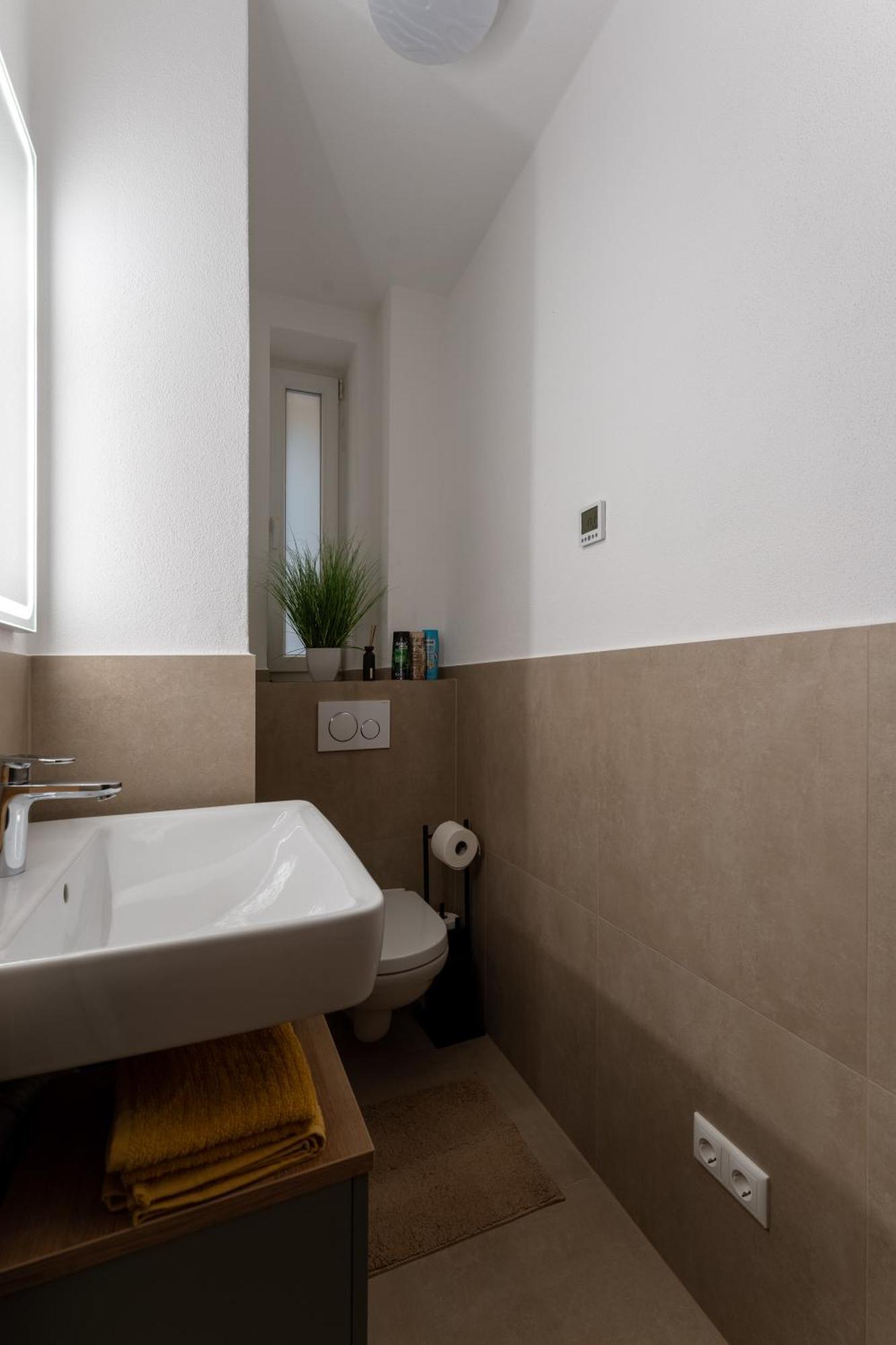 Modern Living Apartment - 3-Zimmer - Nuernberg Nord, Ruhige Seitenstrasse, Fusslaeufig Strassenbahn Εξωτερικό φωτογραφία